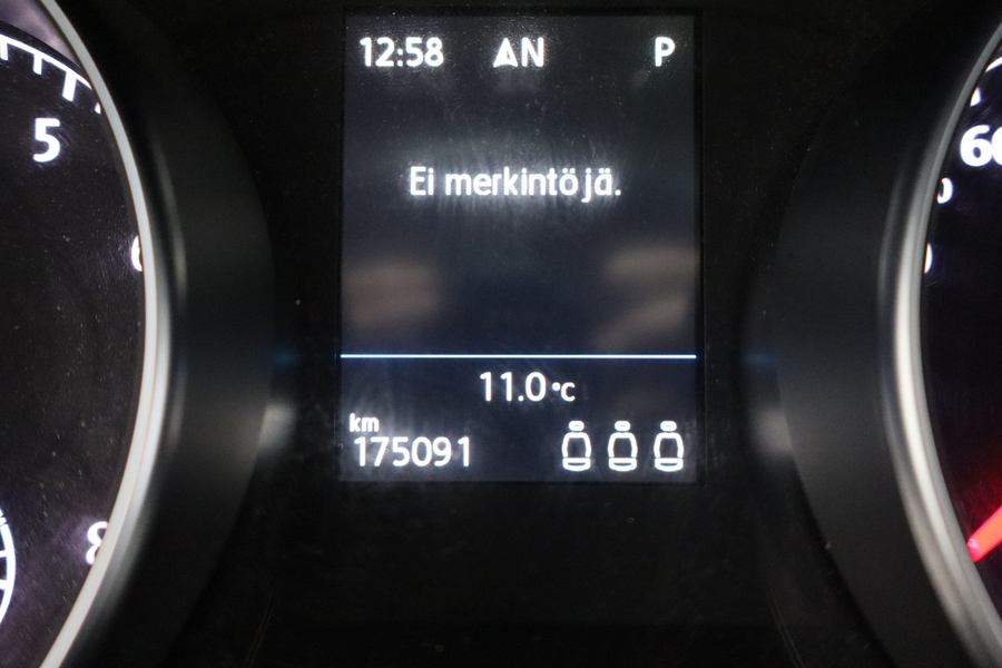 Volkswagen Golf Sportsvan vaihtoauto