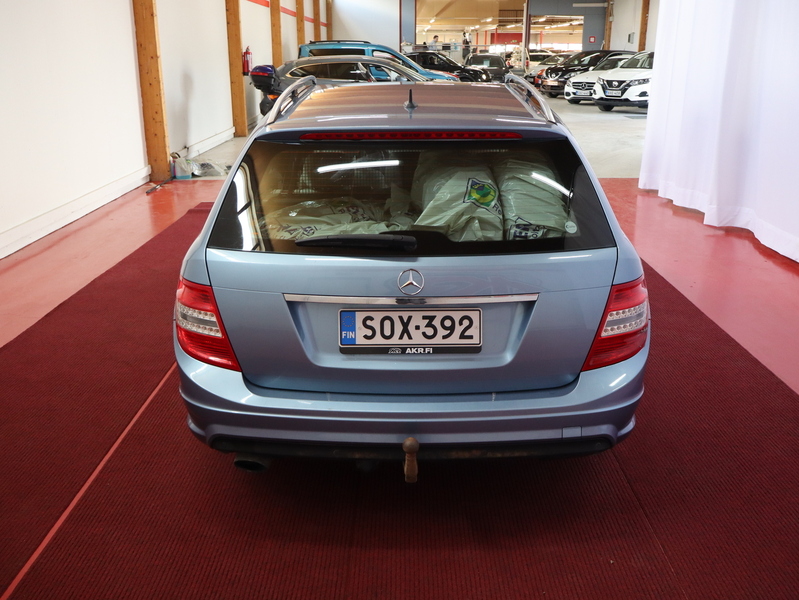 Mercedes-Benz C vaihtoauto