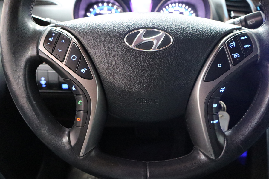 Hyundai i30 5d vaihtoauto