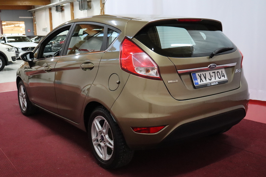 Ford Fiesta vaihtoauto