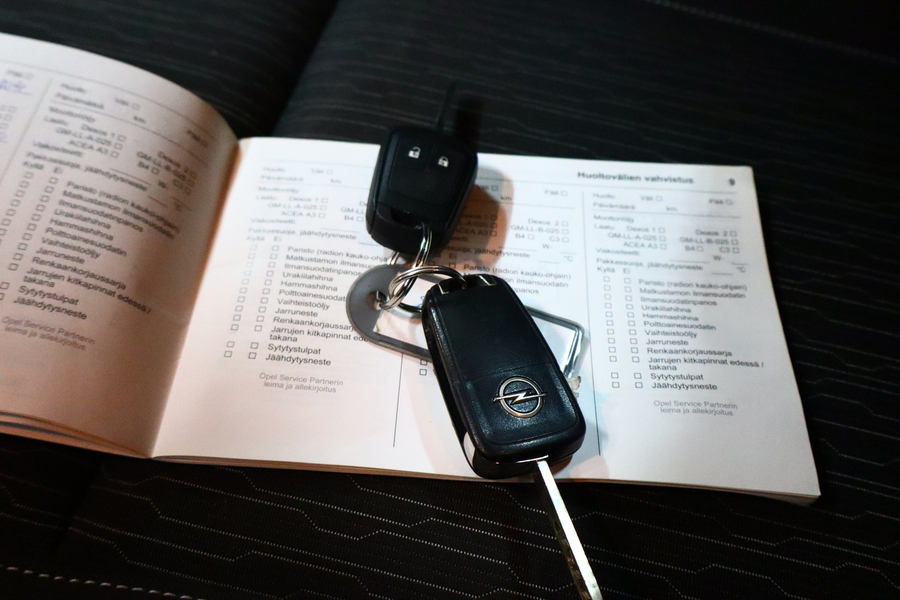 Opel Astra vaihtoauto