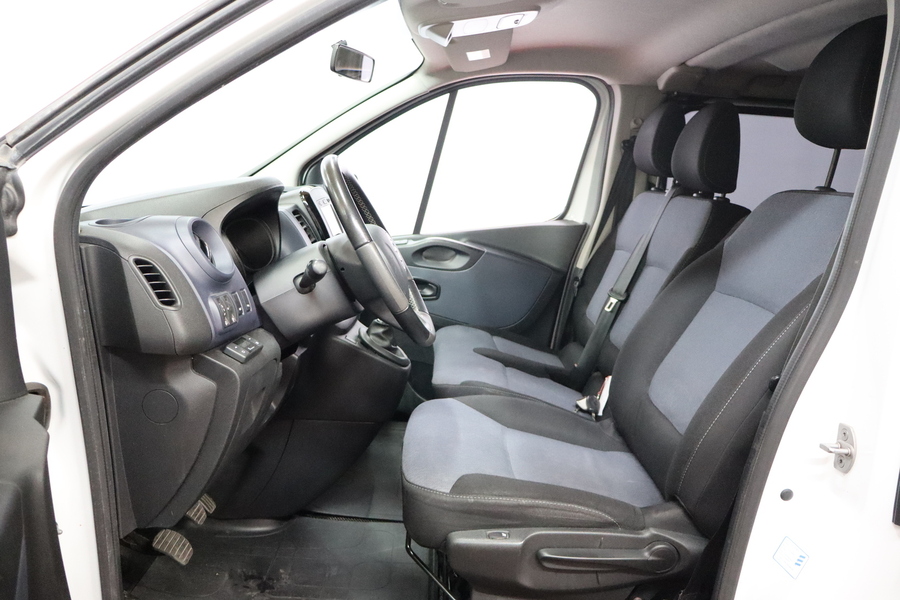 Opel Vivaro vaihtoauto