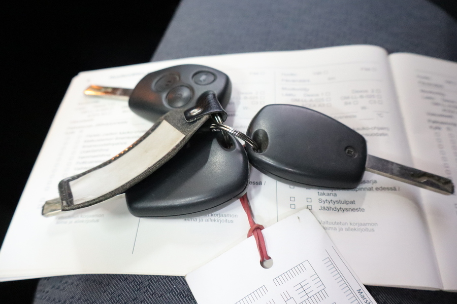 Opel Vivaro vaihtoauto