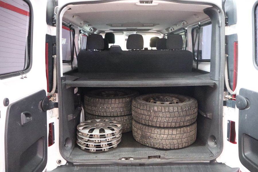 Opel Vivaro vaihtoauto