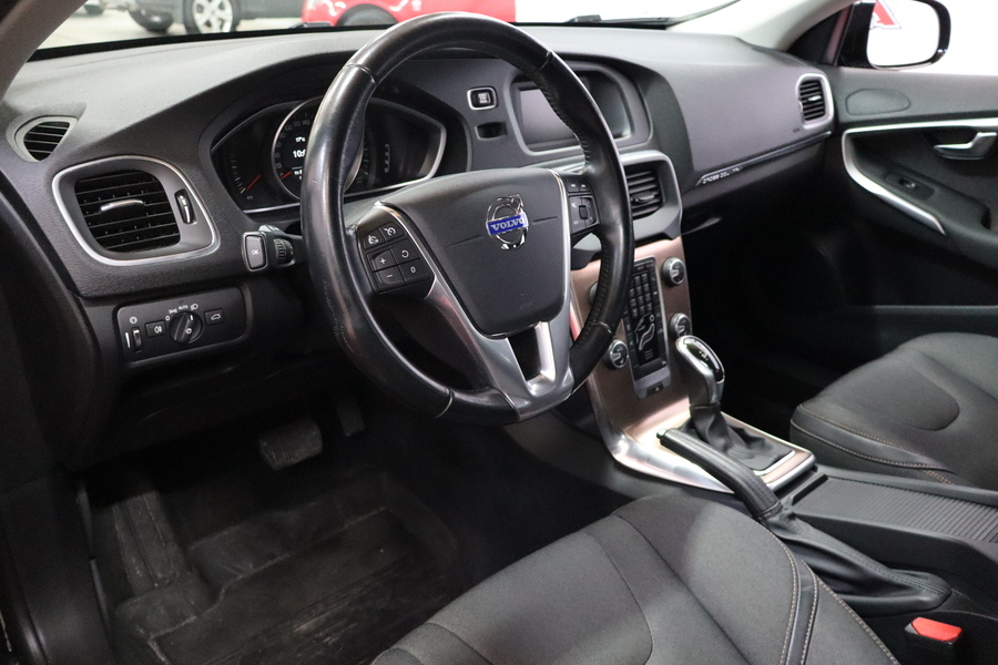 Volvo V40 Cross Country vaihtoauto