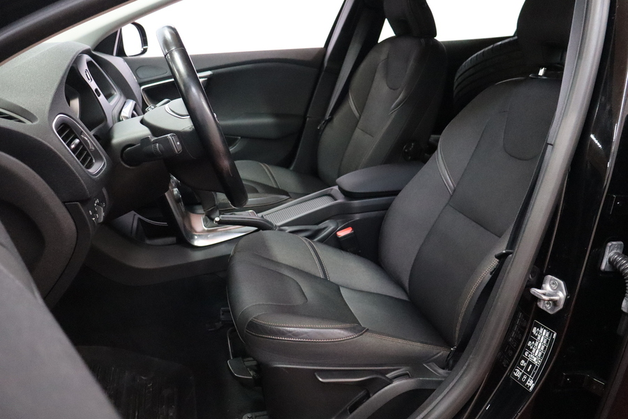 Volvo V40 Cross Country vaihtoauto