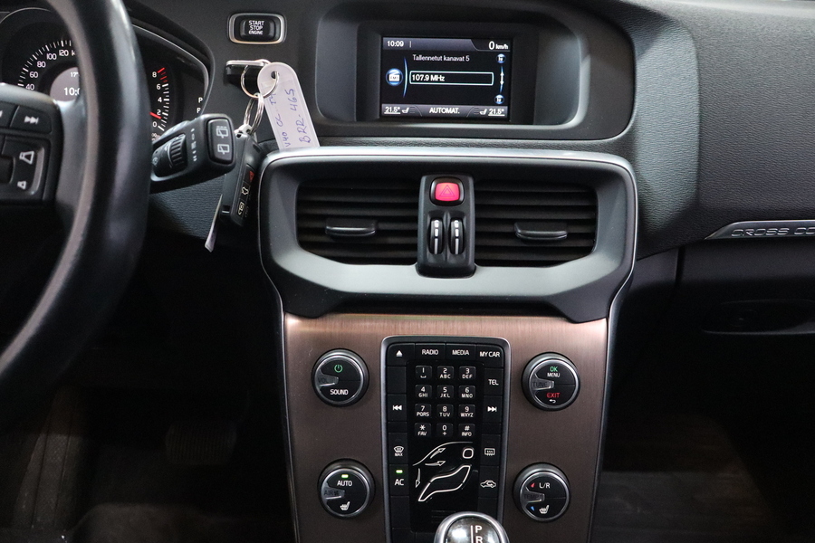 Volvo V40 Cross Country vaihtoauto