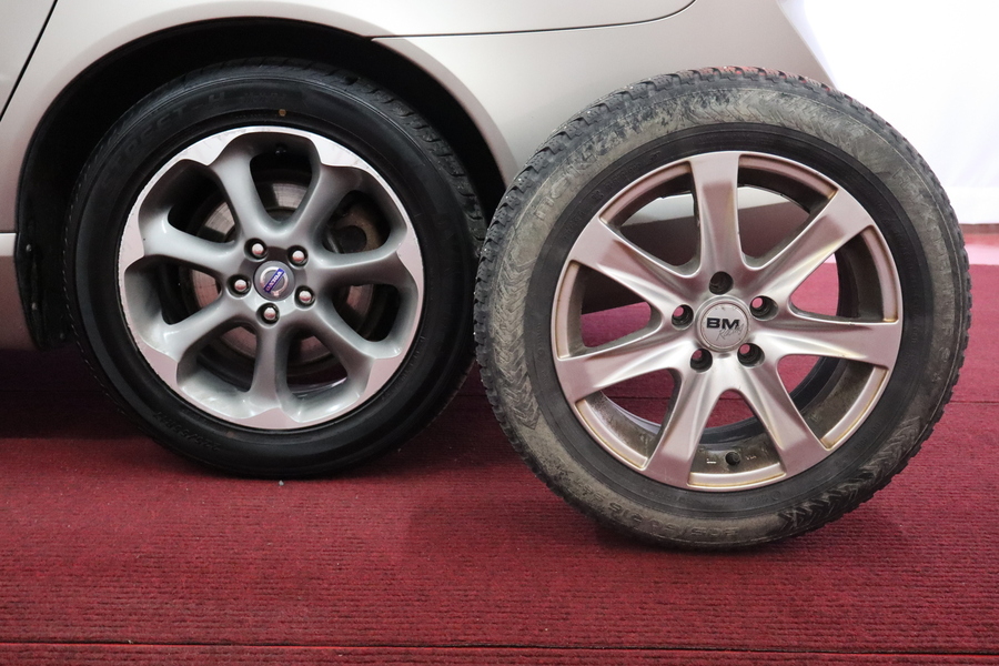 Volvo V70 vaihtoauto