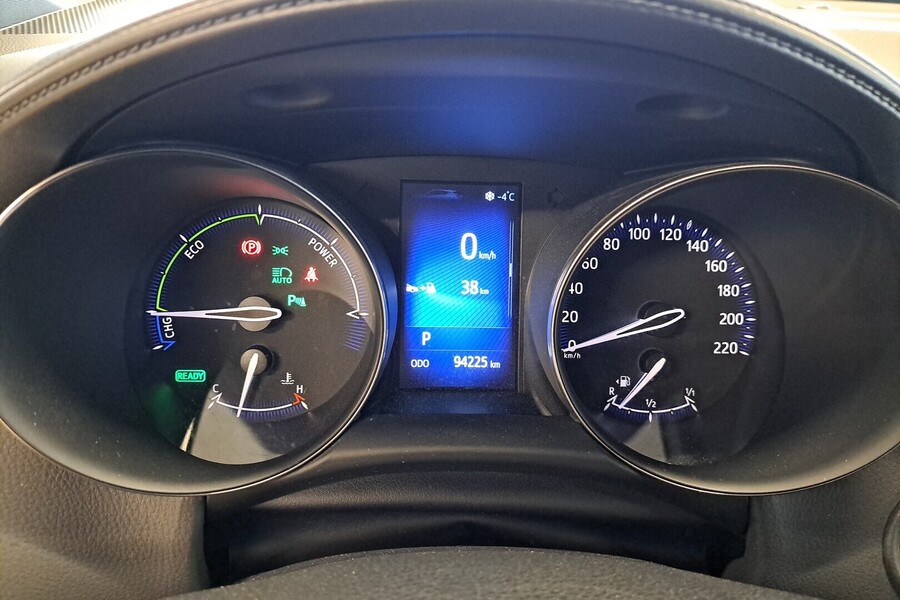 Toyota C-HR vaihtoauto