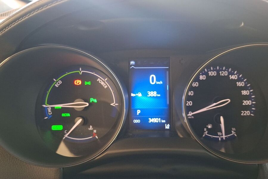Toyota C-HR vaihtoauto
