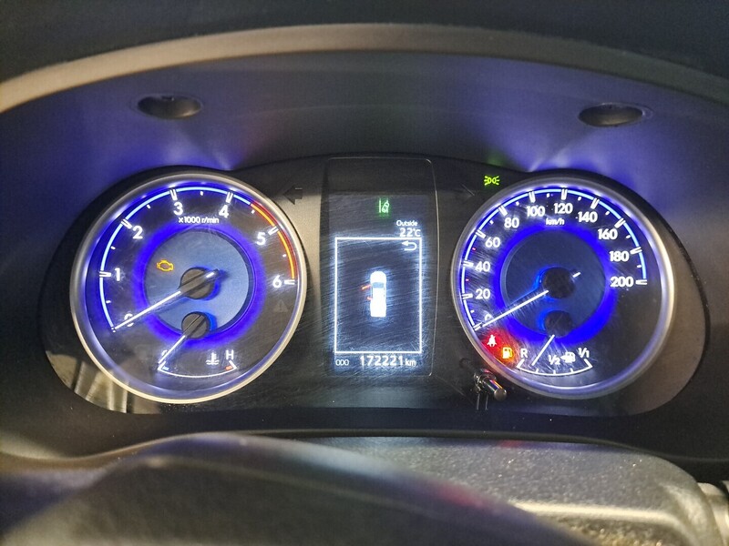 Toyota Hilux vaihtoauto