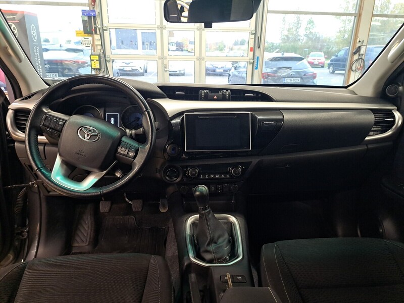 Toyota Hilux vaihtoauto