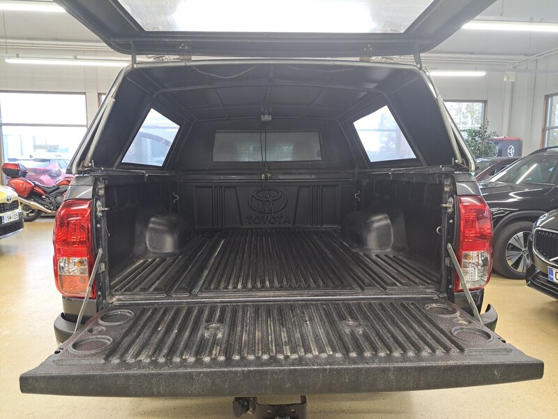 Toyota Hilux vaihtoauto