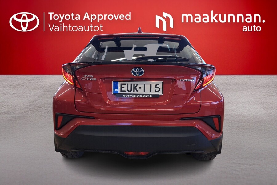 Toyota C-HR vaihtoauto