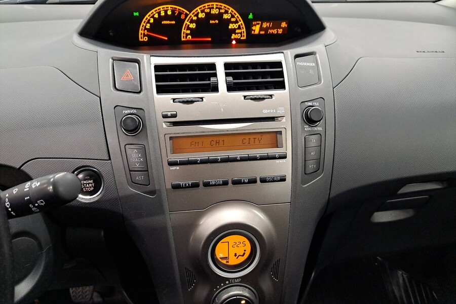 Toyota Yaris vaihtoauto