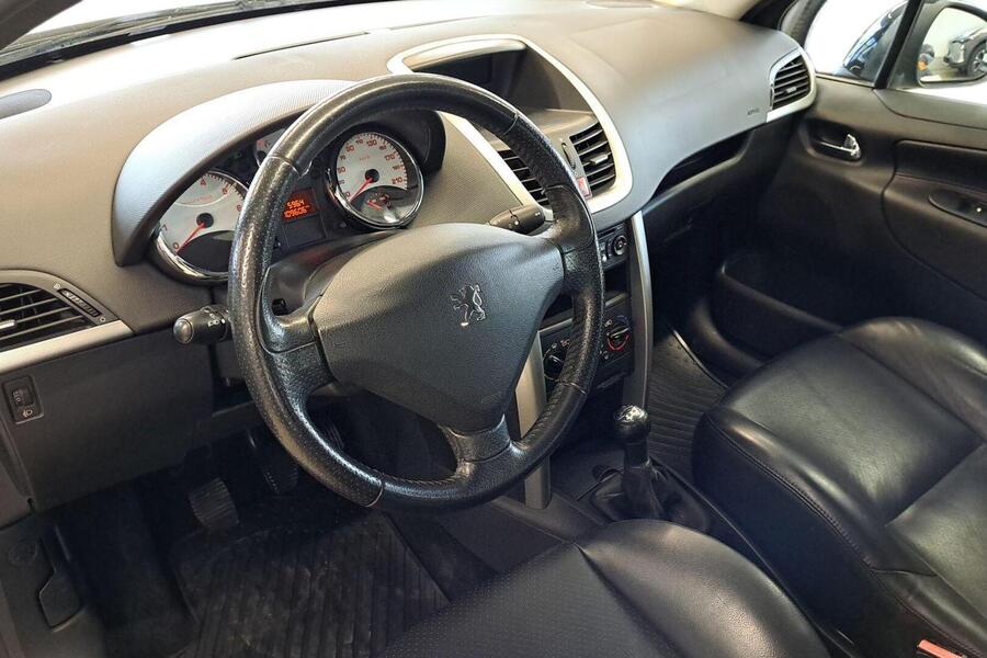 Peugeot 207 vaihtoauto