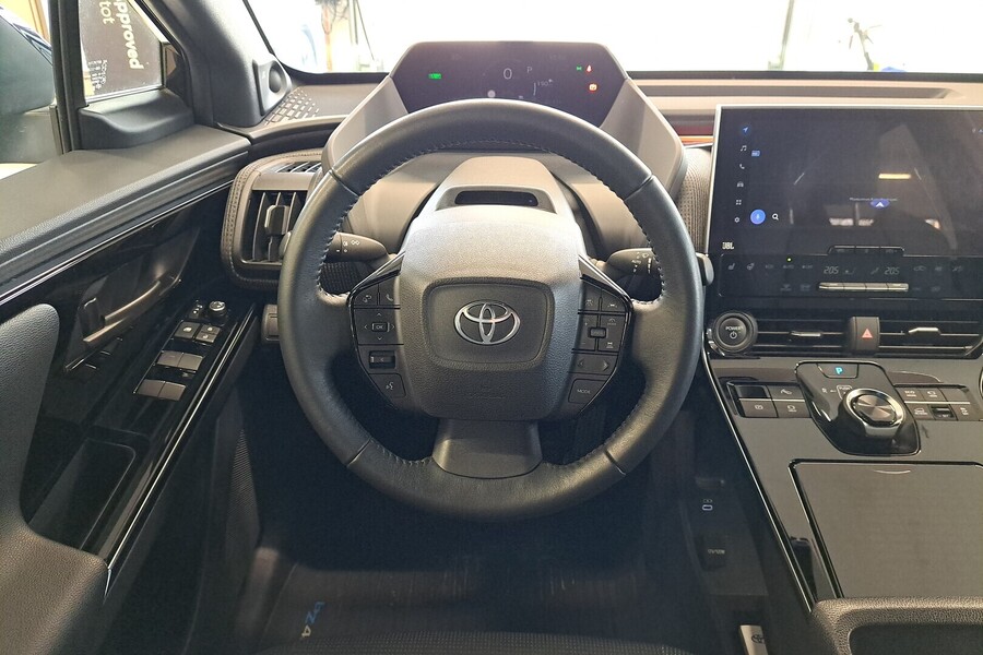 Toyota bZ4X vaihtoauto