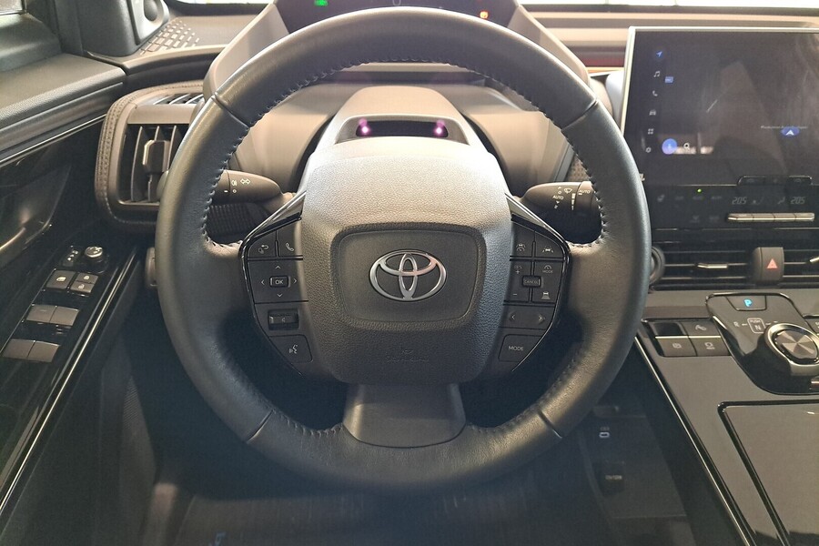 Toyota bZ4X vaihtoauto