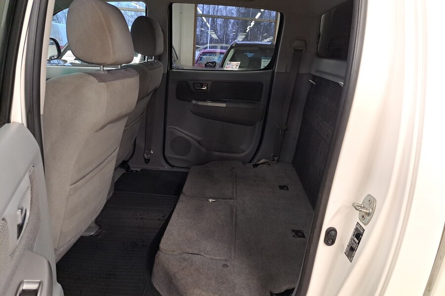 Toyota Hilux vaihtoauto