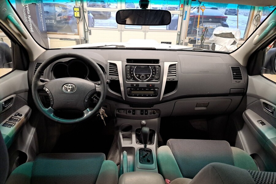 Toyota Hilux vaihtoauto