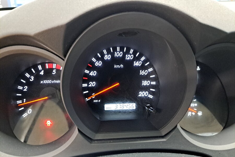 Toyota Hilux vaihtoauto