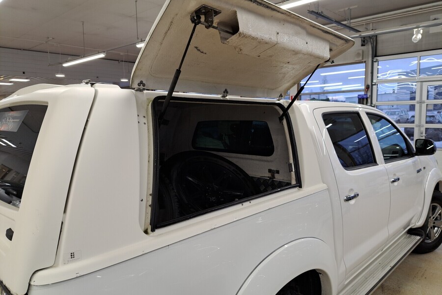 Toyota Hilux vaihtoauto