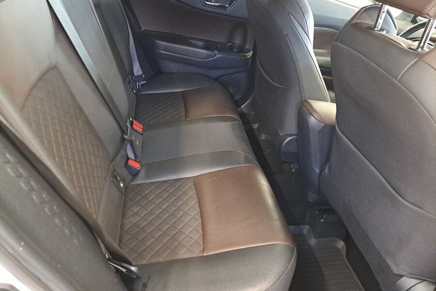 Toyota C-HR vaihtoauto