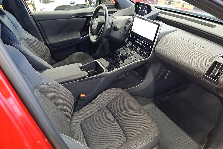 Toyota bZ4X vaihtoauto