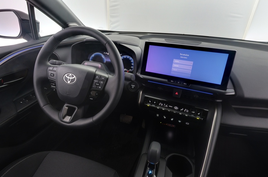 Toyota C-HR vaihtoauto