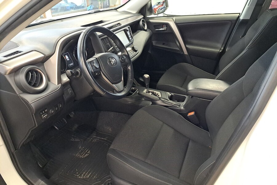 Toyota RAV4 vaihtoauto