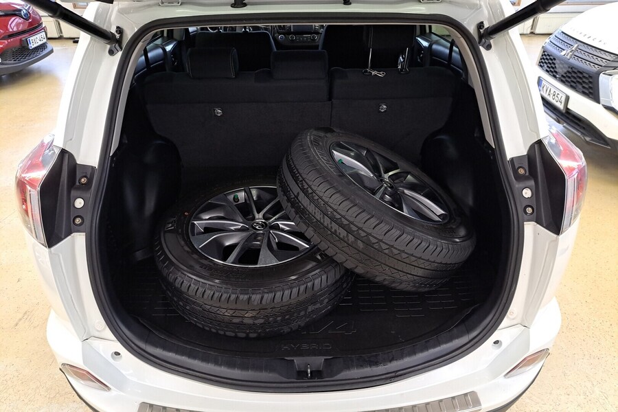 Toyota RAV4 vaihtoauto