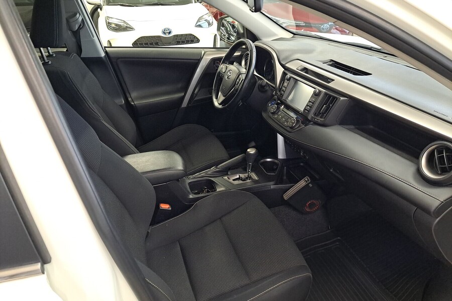 Toyota RAV4 vaihtoauto