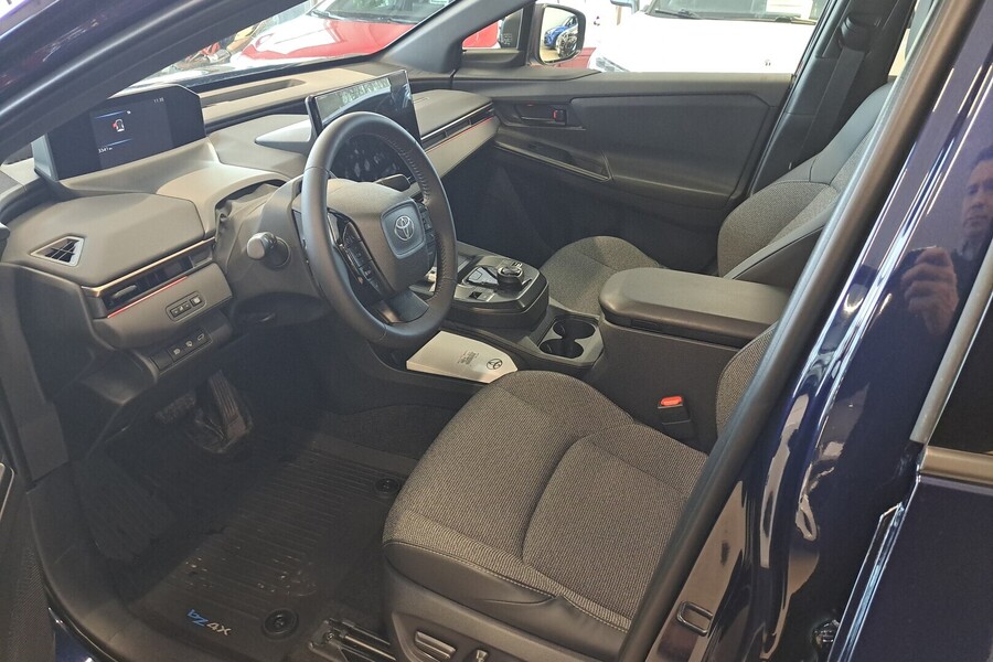 Toyota bZ4X vaihtoauto