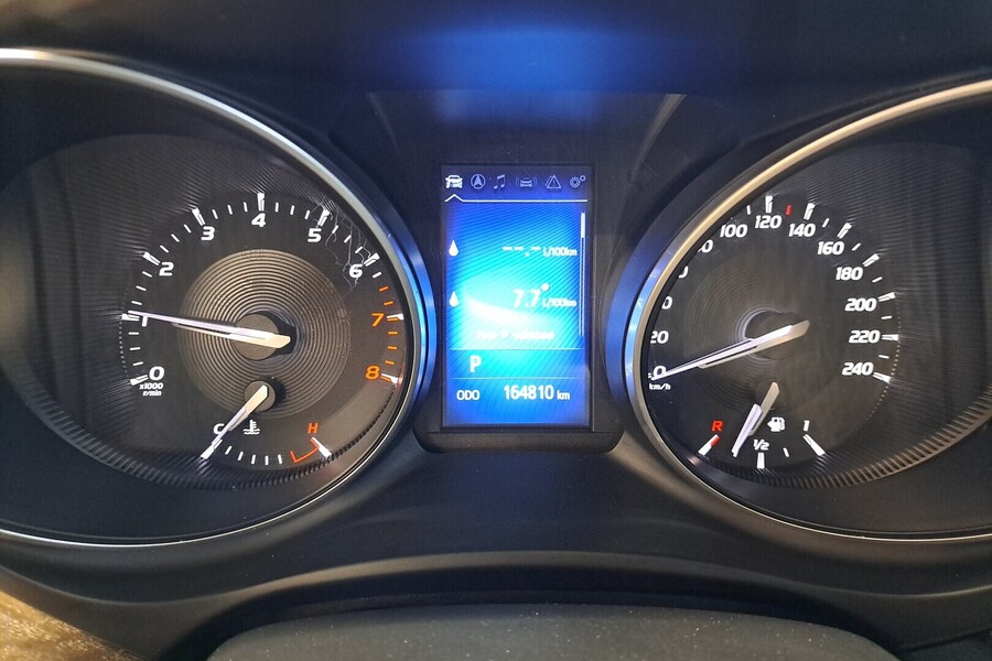 Toyota Avensis vaihtoauto