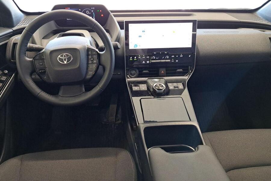 Toyota bZ4X vaihtoauto