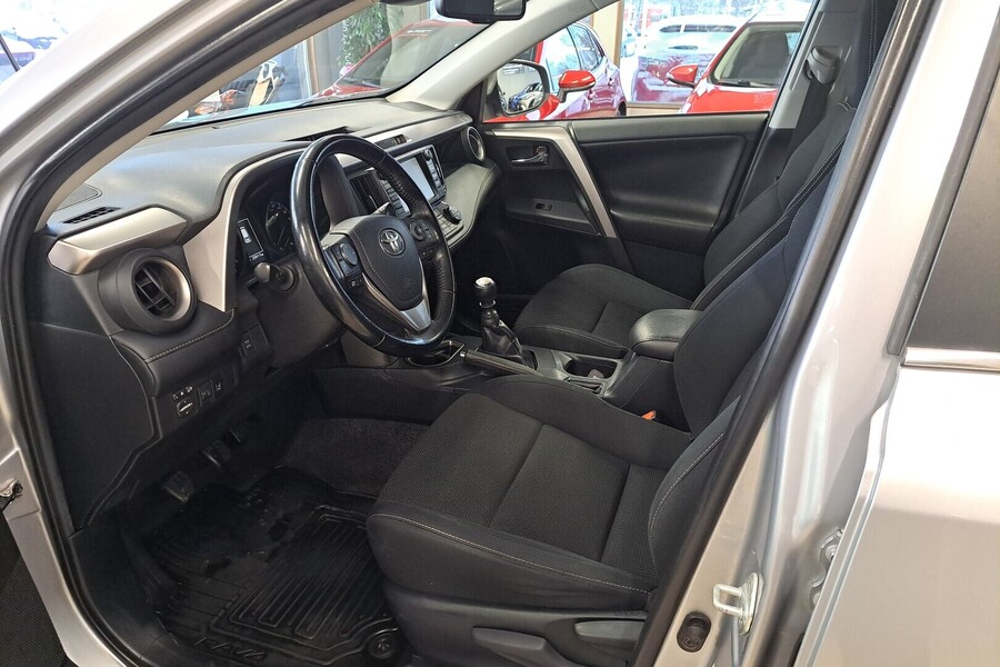 Toyota RAV4 vaihtoauto