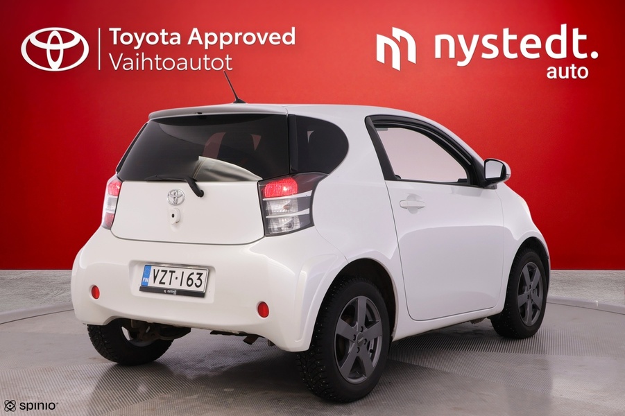 Toyota iQ vaihtoauto