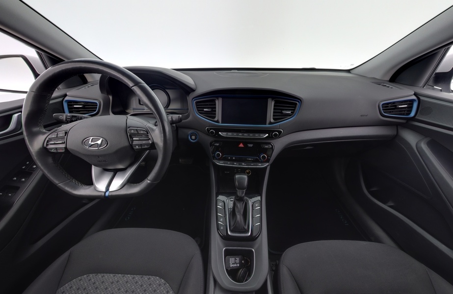 Hyundai IONIQ plug-in vaihtoauto