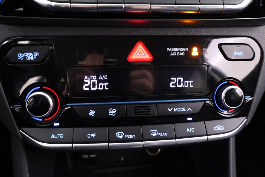 Hyundai IONIQ plug-in vaihtoauto