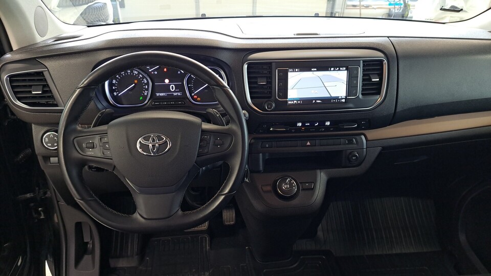 Toyota Proace Verso vaihtoauto