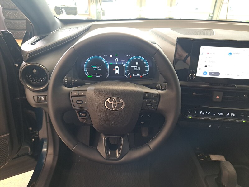 Toyota C-HR vaihtoauto