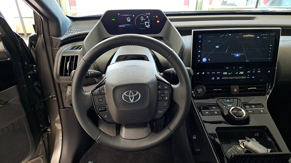 Toyota bZ4X vaihtoauto