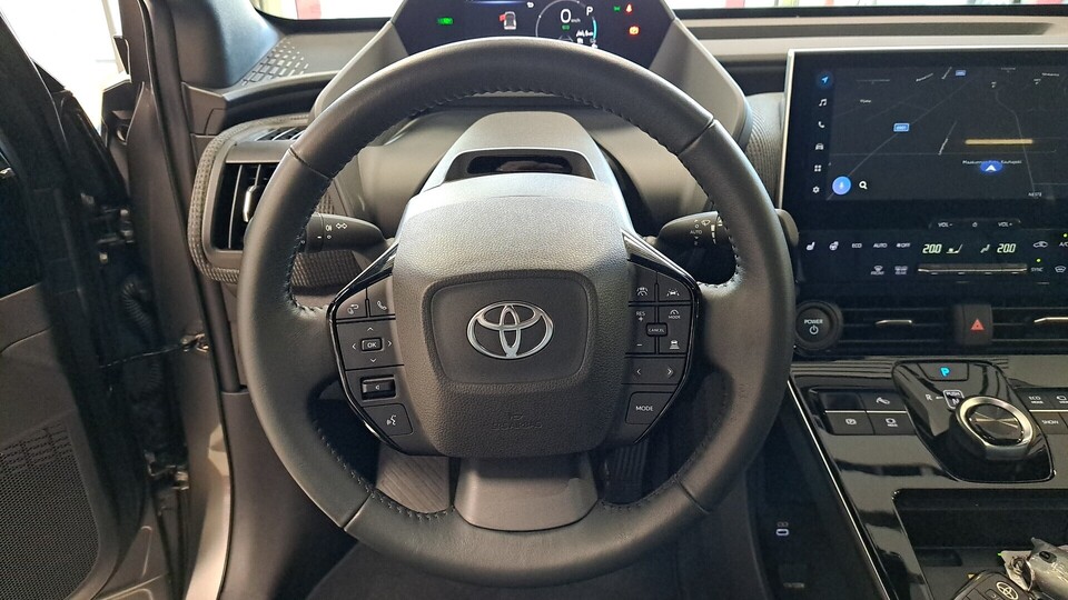 Toyota bZ4X vaihtoauto