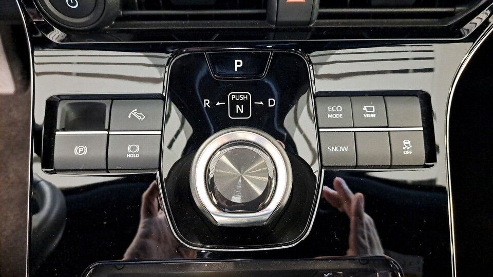 Toyota bZ4X vaihtoauto