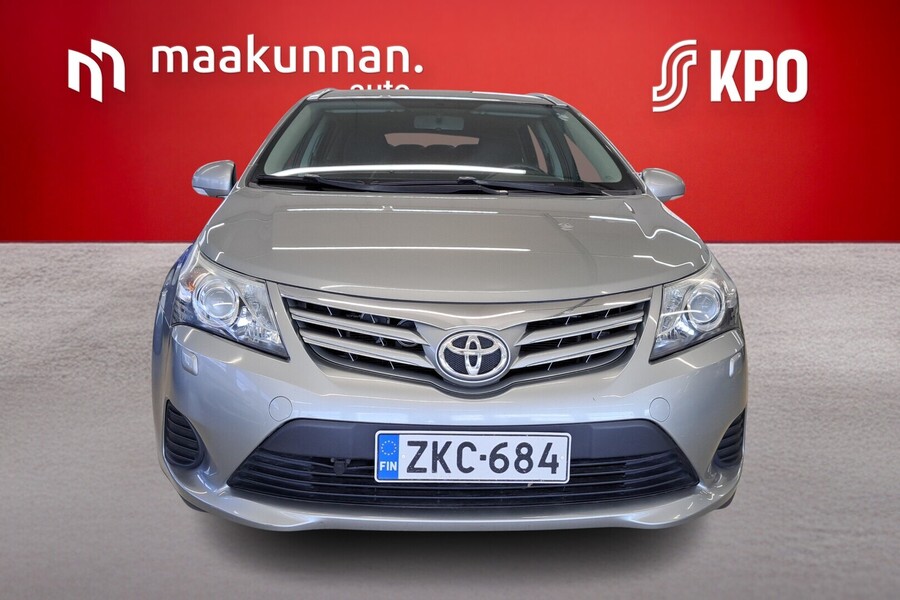 Toyota Avensis vaihtoauto