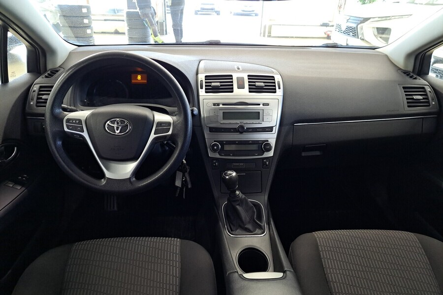 Toyota Avensis vaihtoauto