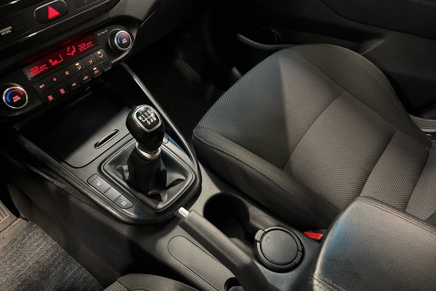 Kia Carens vaihtoauto