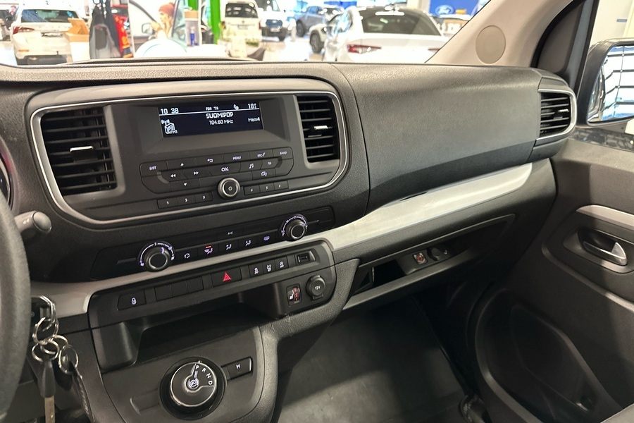 Peugeot Traveller vaihtoauto