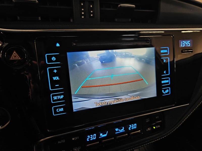 Toyota Auris vaihtoauto