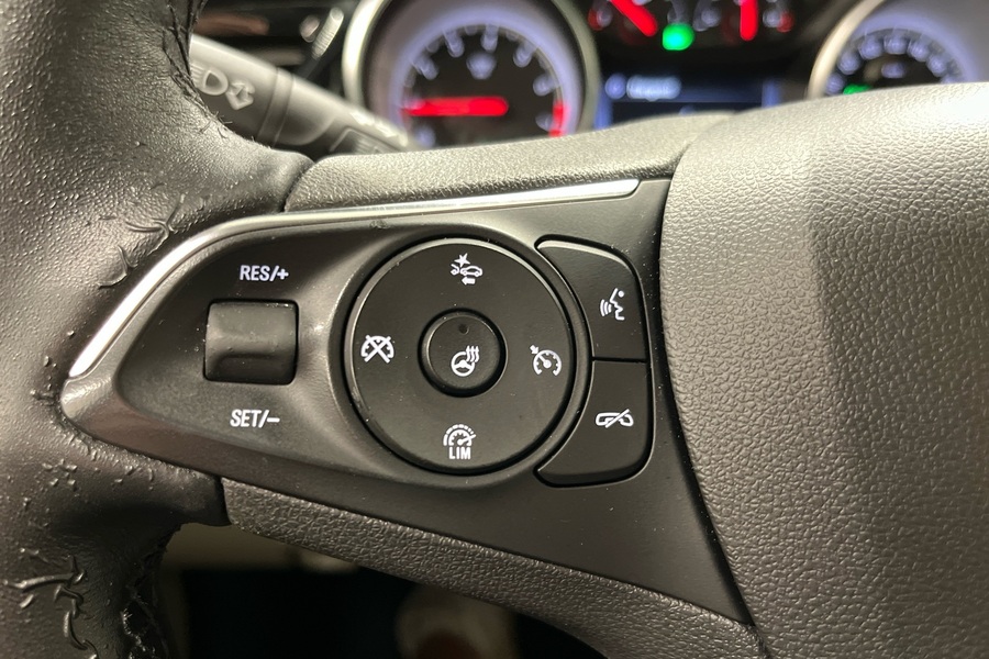 Opel Insignia vaihtoauto